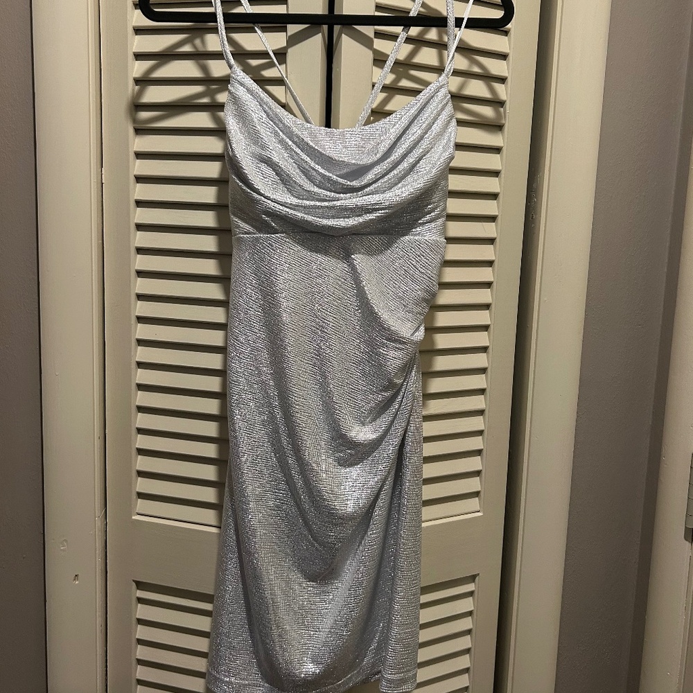 NWT Morgan & Co. Silver/White Sleeveless Cocktail Evening Mini Dress